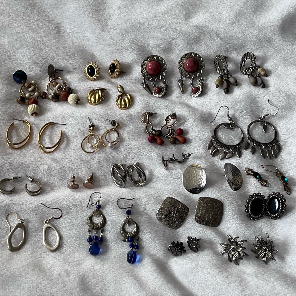 Vintage Pierced Earrings Lot of 21